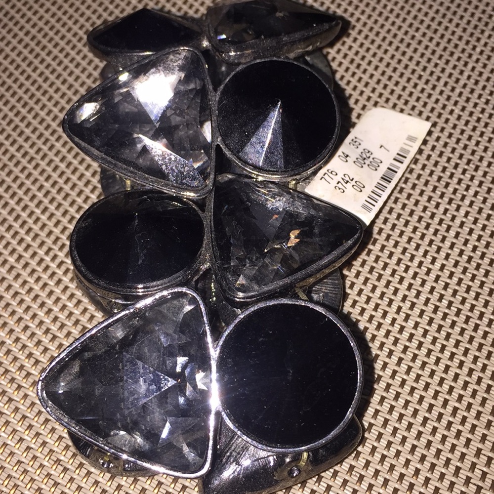 NWT Neiman Marcus stretch bracelet